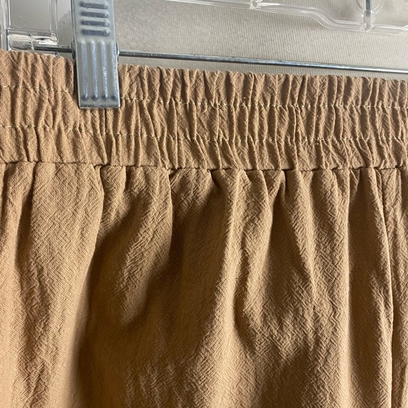 Shein Curve Plus Size tan crepe material shorts beach window shopping size 3 XL - Picture 3 of 8